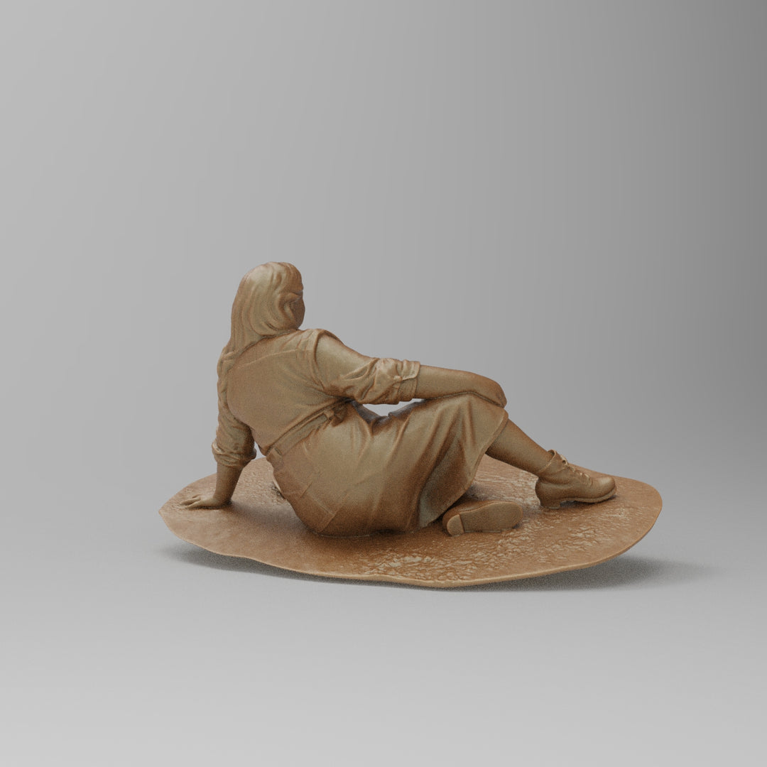 SW8175 Farm Girl Having a Rest