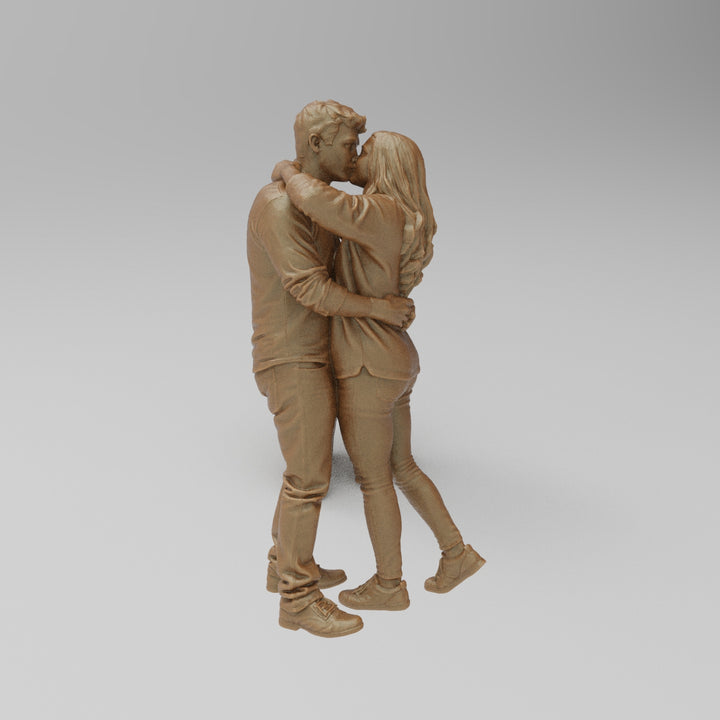 SW9185 Couple Kissing Standing