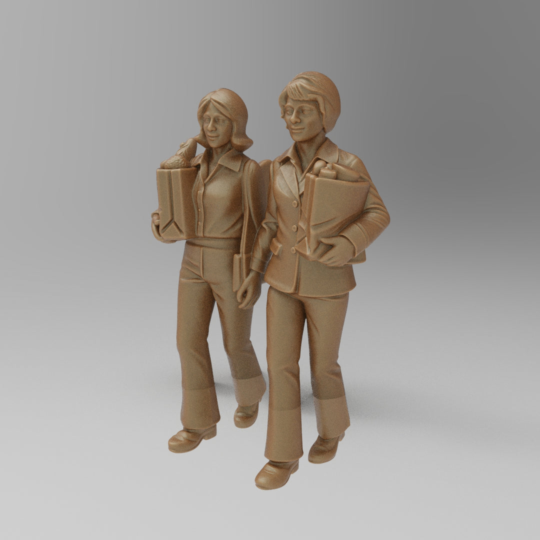 SW4428 1970s Street Scene 2 Females With Shopping