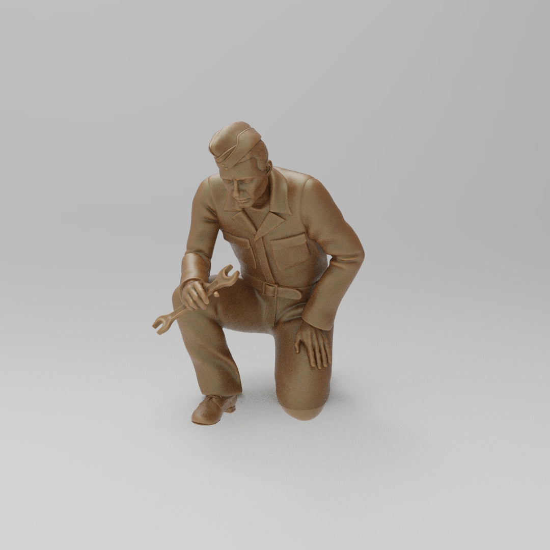 SW1154 WW2 RAF Ground Mechanic Kneeling
