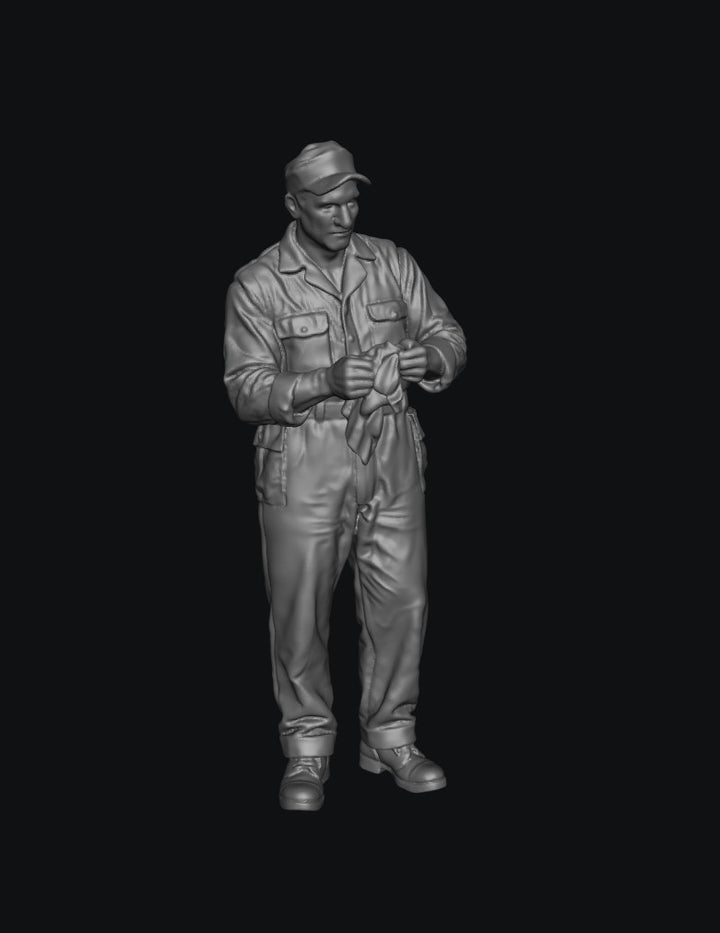 SW8244 WW2 Allied Air Force Ground Crew Standing with Cloth
