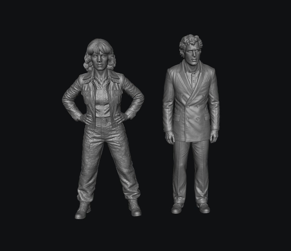 SW9334 DR Who and assistant Sarah Jane Smith