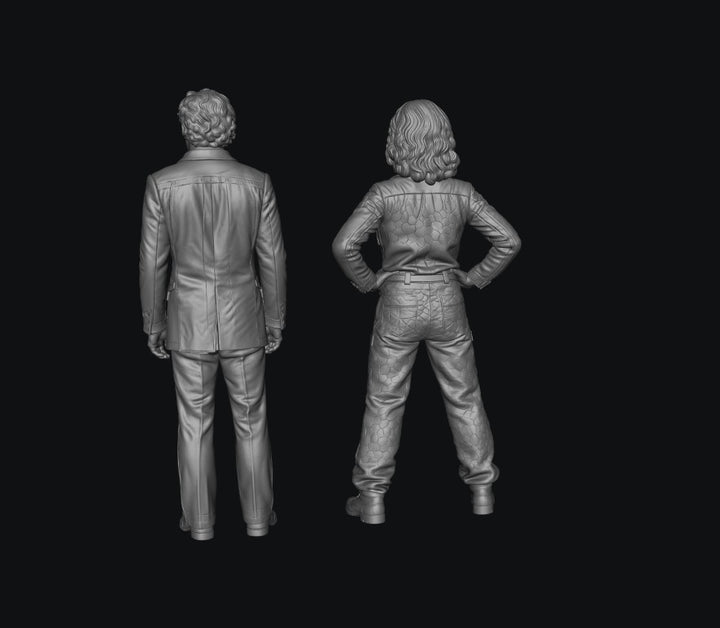 SW9334 DR Who and assistant Sarah Jane Smith