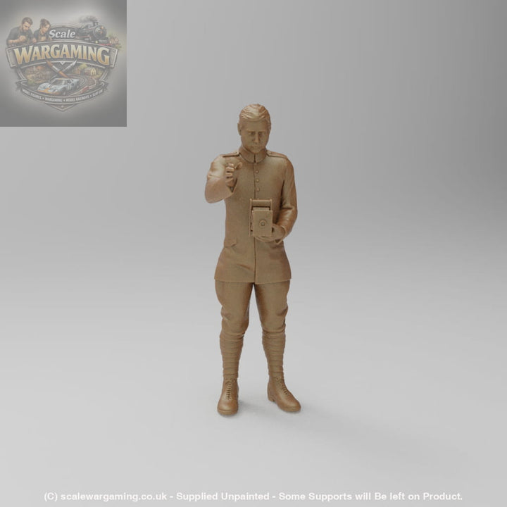 AJ002 - WW1 Photographer - Figure