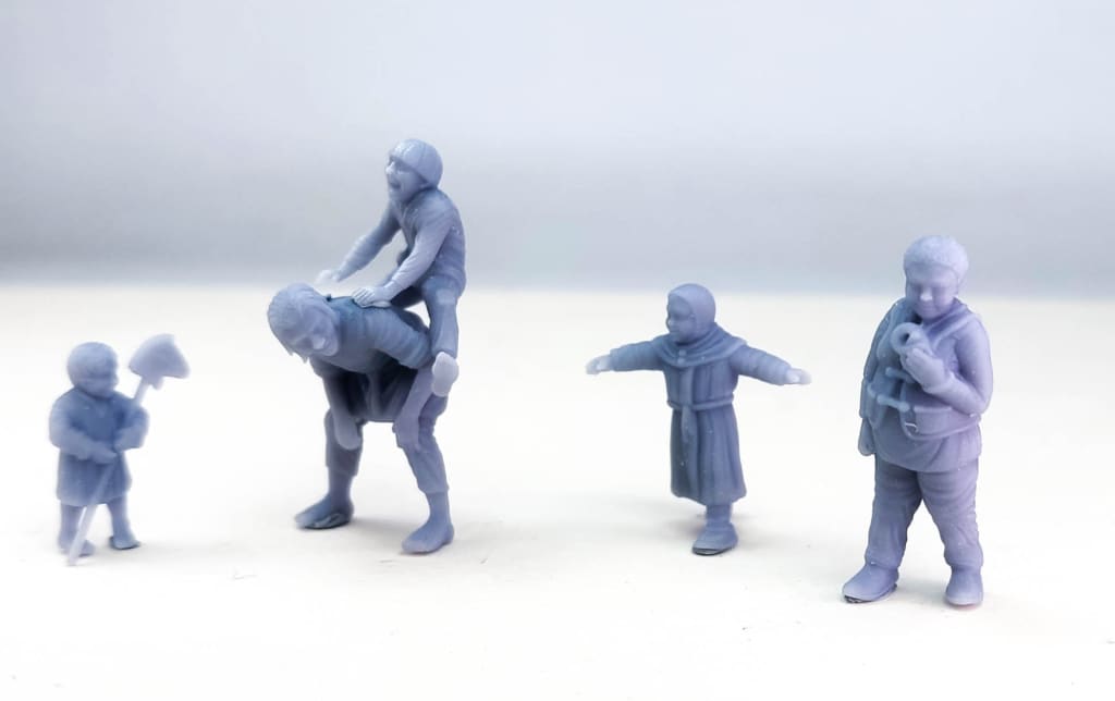 GM006 Medieval Village Scenes - Children Medieval Figure