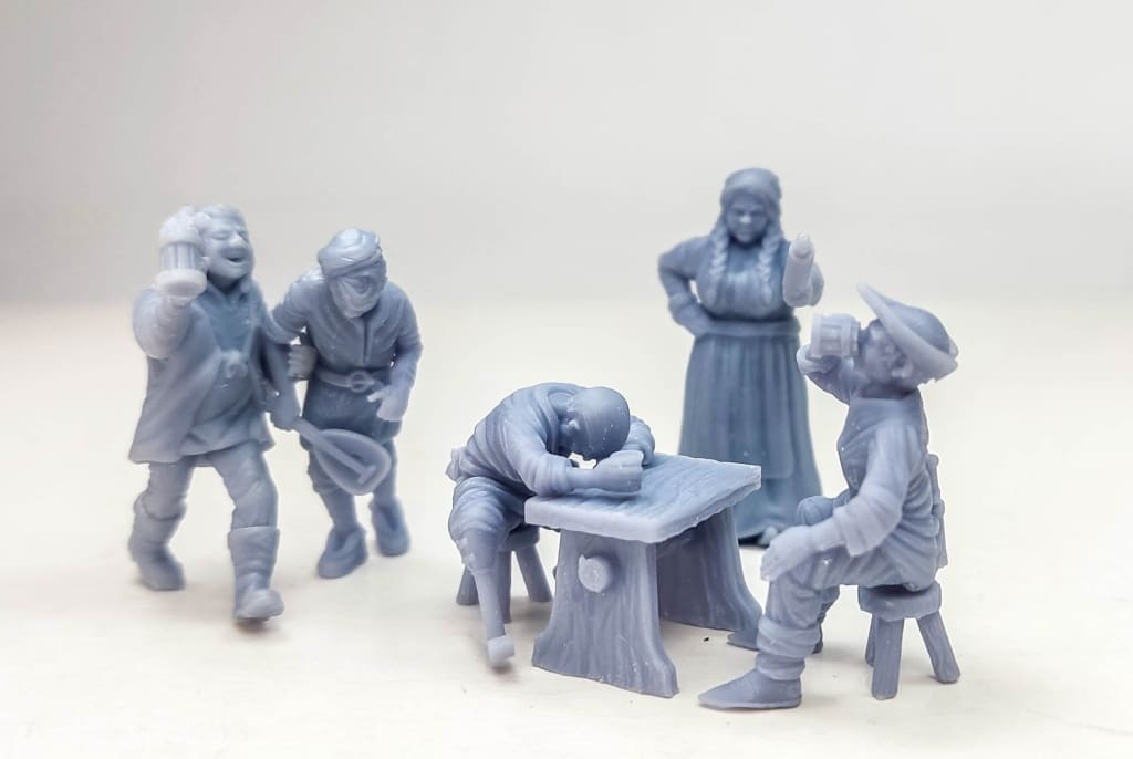 GM016 Medieval Village Scenes - Village Drinkers/Drunks Medieval Figure