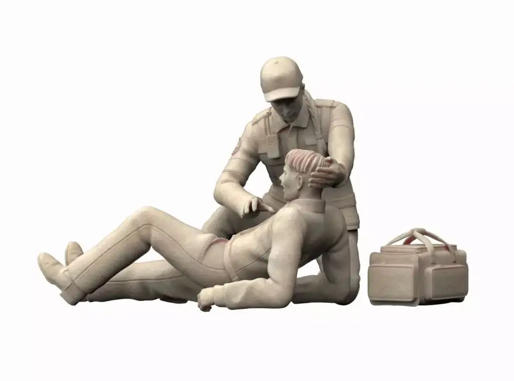 MM1306 Ambulance Crew and Casualty Figure