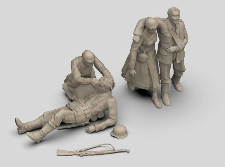 MM2039 German Soldiers and Nurses Figure