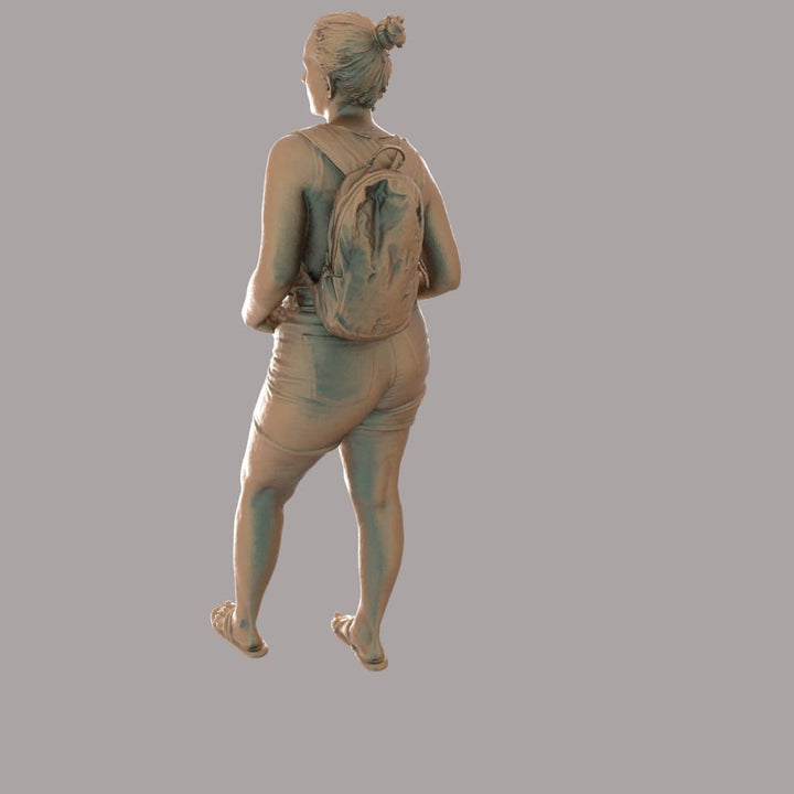 MM2061 Girl ready for the beach Figure