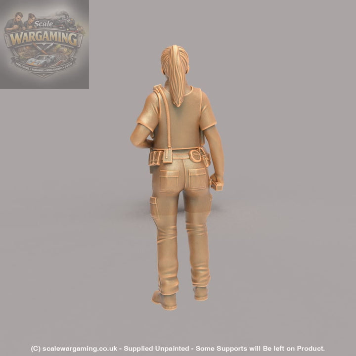 MM264 Female Police Officer Figure