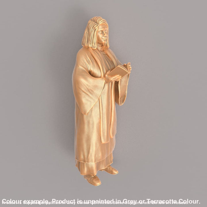 MM324 Female Vicar/Clergy Figure