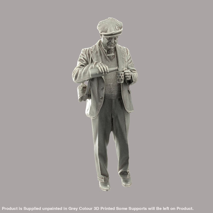 132s-0056 Smart Male Pouring Beer WW2 Era Figure