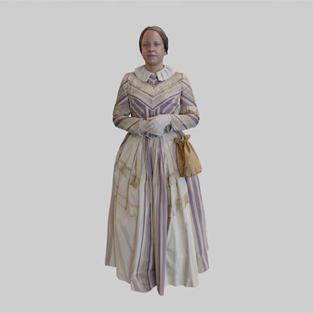 132s-0106 Victorian Lady Figure