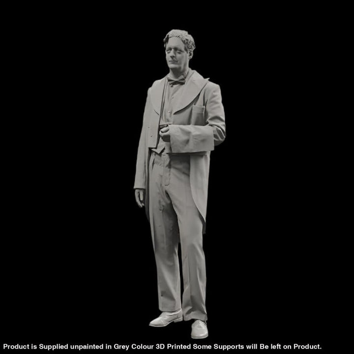 132s-0126 1900’s Waiter Figure