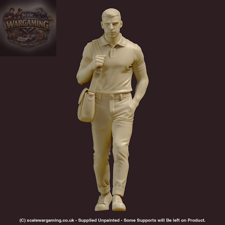 MM4186 Male With Shoulder Bag Figure