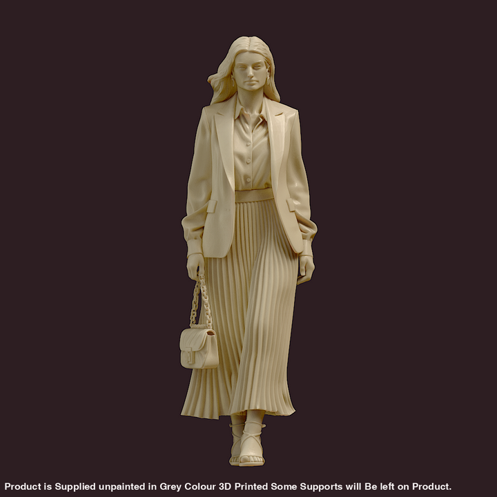 MM4191 Female in Pletted Skirt Figure