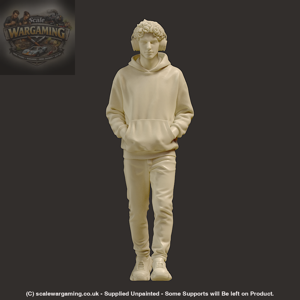 MM4251 Teen Out Walking - Figure