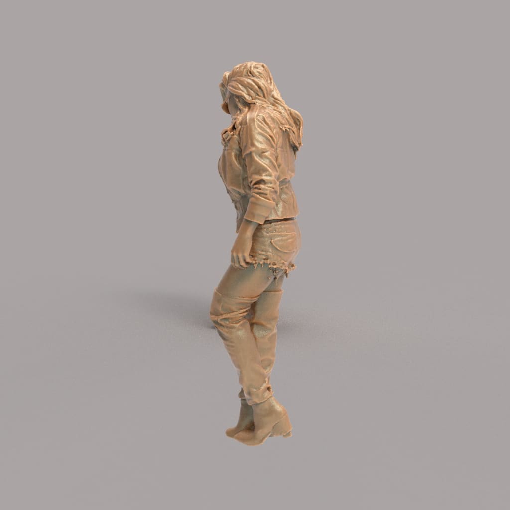 MM4298 Young Teen in Shorts Figure