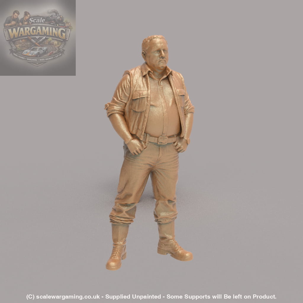MM4304 Male Yard Worker - Figure