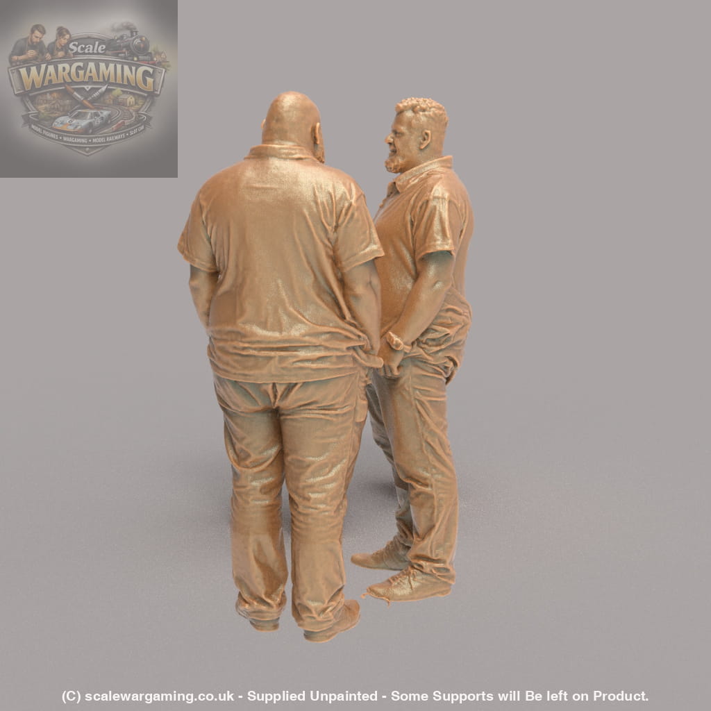 MM4305 2 Large Males Gossiping - Figure