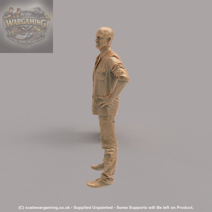 MM4310 Older Male hands on Hips - Figure