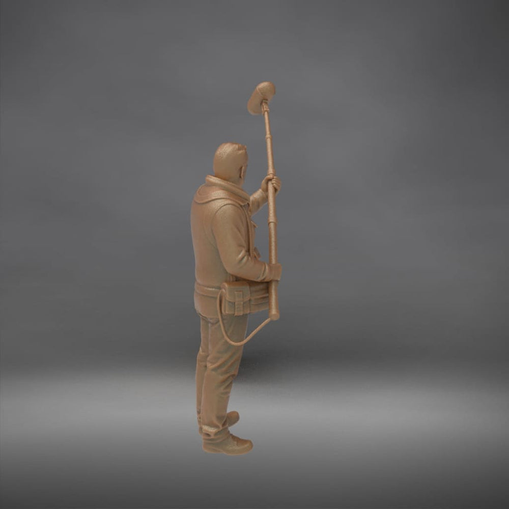 MM4334 TV News Team Sound Engineer Figure