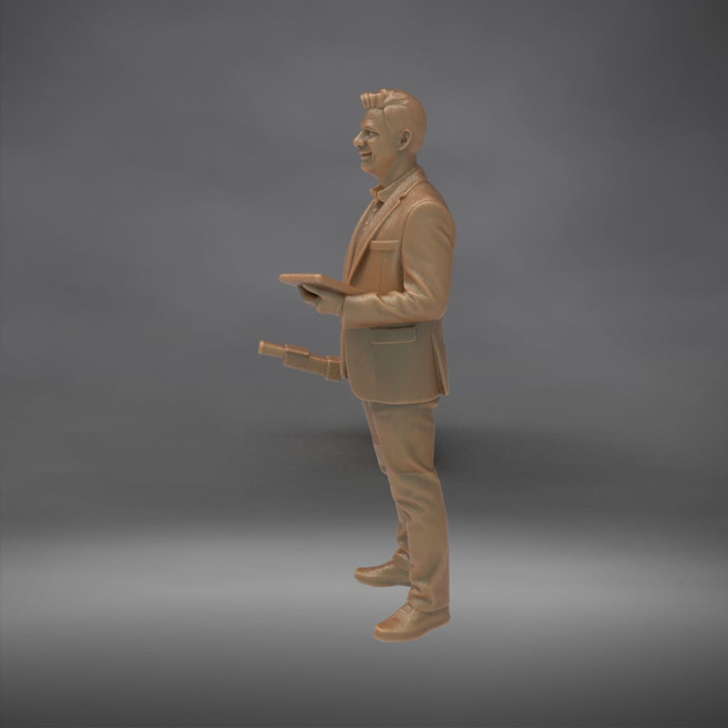 MM4336 TV News Team Male Reporter-3 Figure