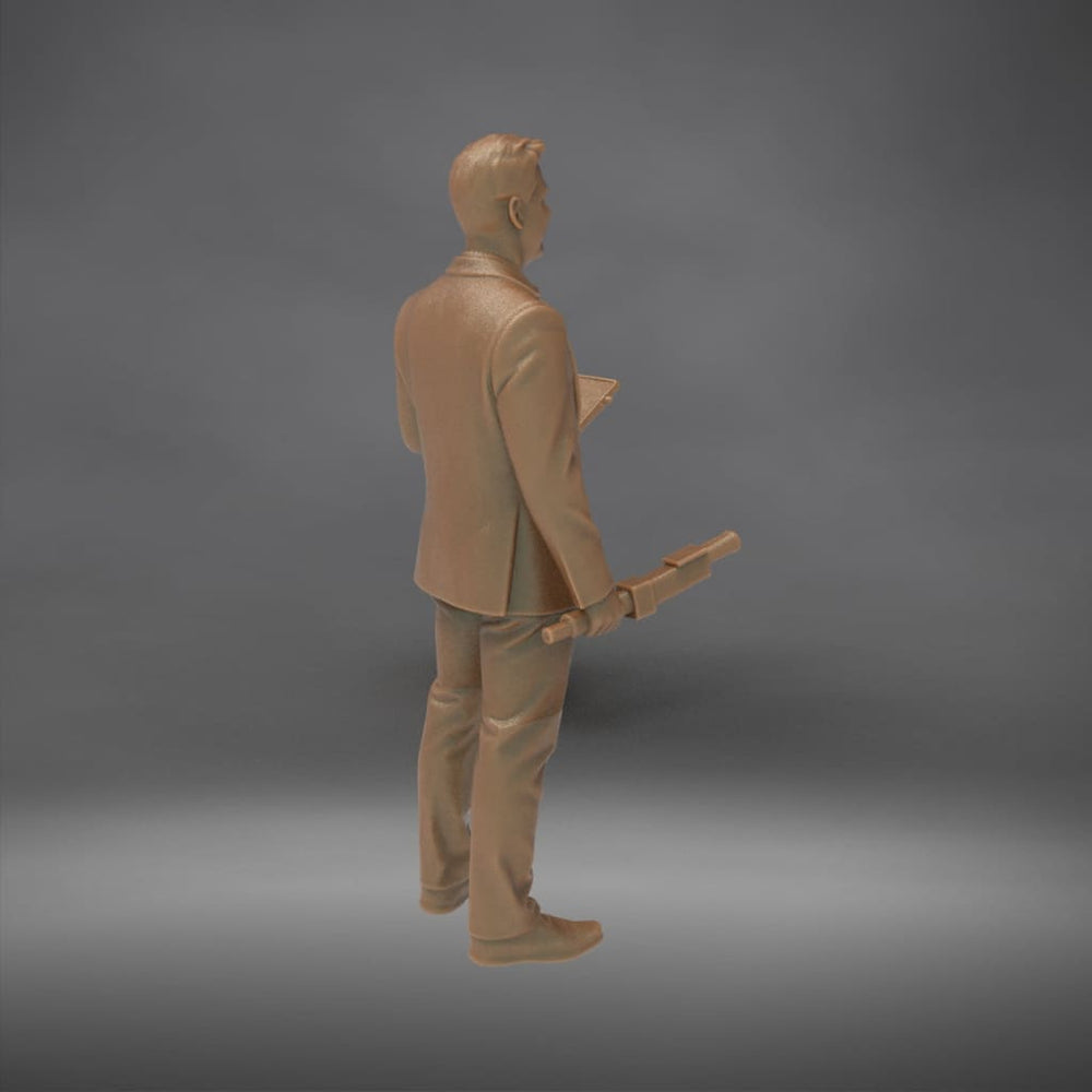 MM4336 TV News Team Male Reporter-3 Figure