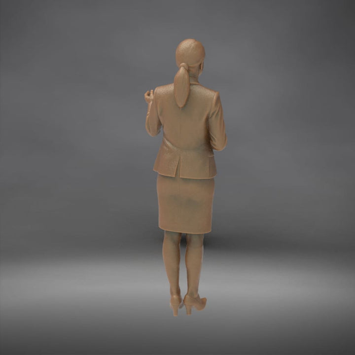 MM4339 TV News Team Female Reporter-3 Figure