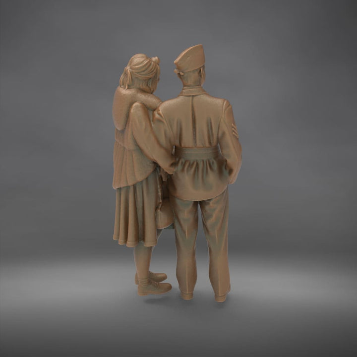 MM4360 WW2 Pilot and Girlfriend Figure