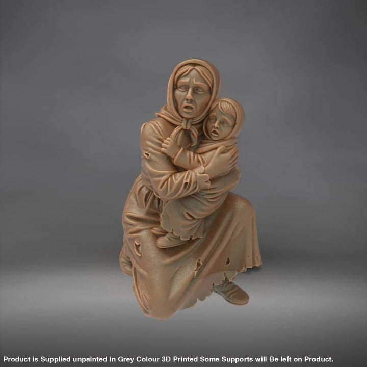 MM4361 WW2-Frightened Mother and Child Figure