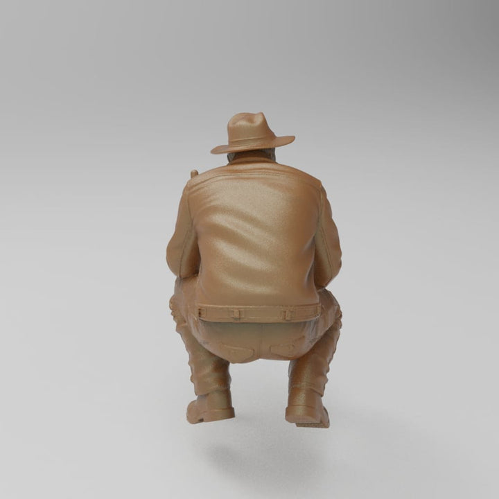 MM4375 Gardener Kneeling Figure