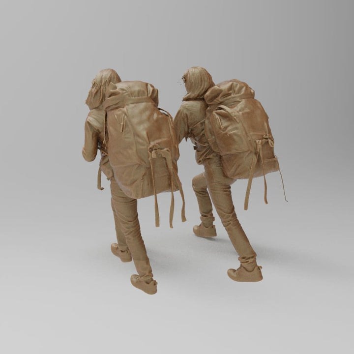 MM4430 Girls hiking Figure