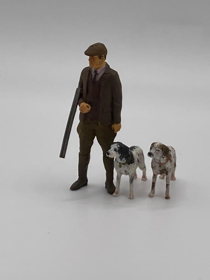 MM731 Farmer Walking and Dogs Trade - Figure