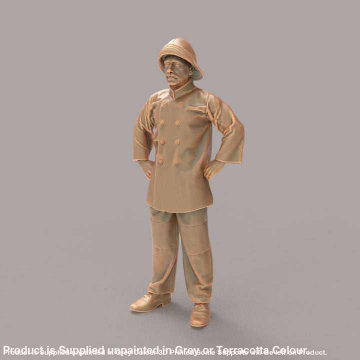 MM945 Fisherman hands on Hips Figure