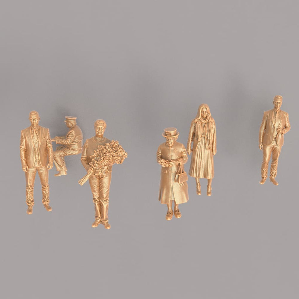 MM953 Queen Elizabeth II - Lady in Waiting- Driver and Security Figure