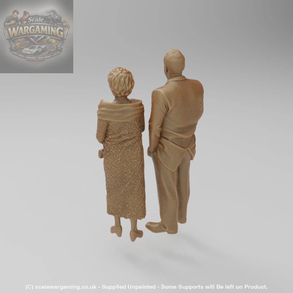 SW012 Older Couple with flowers - Figure