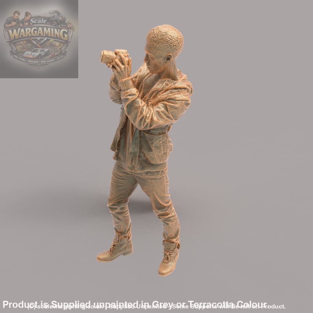 MM070 Male With Camera Figure