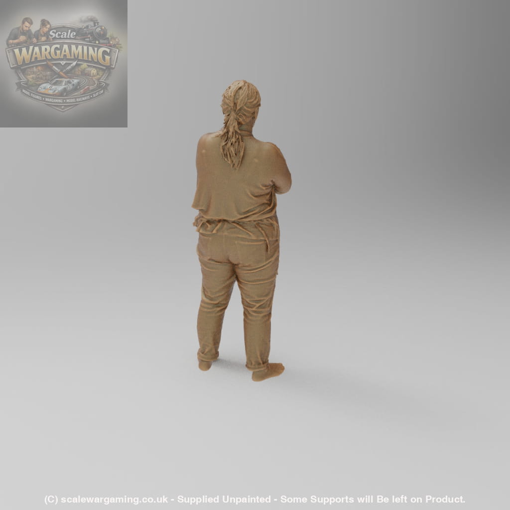 SW1137 Lady Carrying hammer wearing Apron - Figure