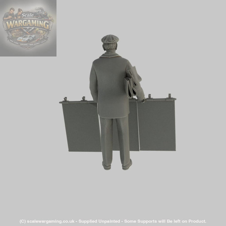 MM1167 WW2 Famous Newspaper seller Figure