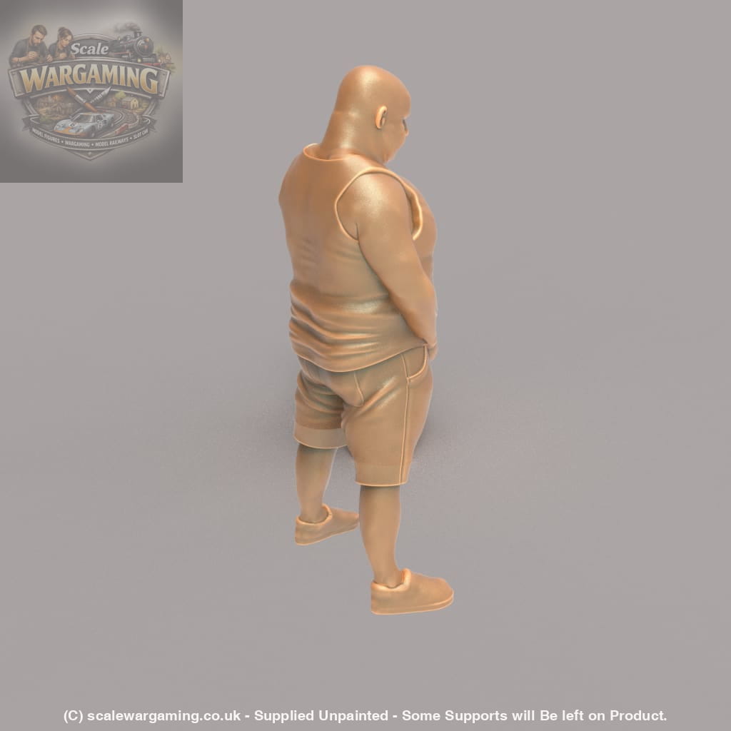 MM118 Large Drunk Male Urinating Figure