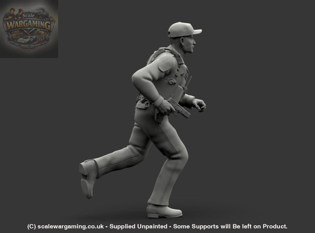 MM1221 Policeman Running Figure