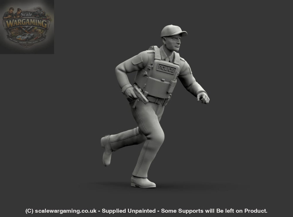 MM1221 Policeman Running Figure