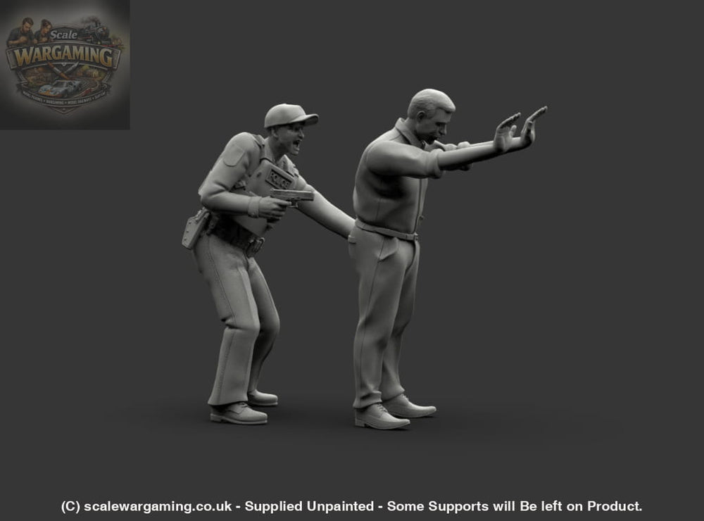 MM1225 Policeman Patting Down Armed Suspect Figure