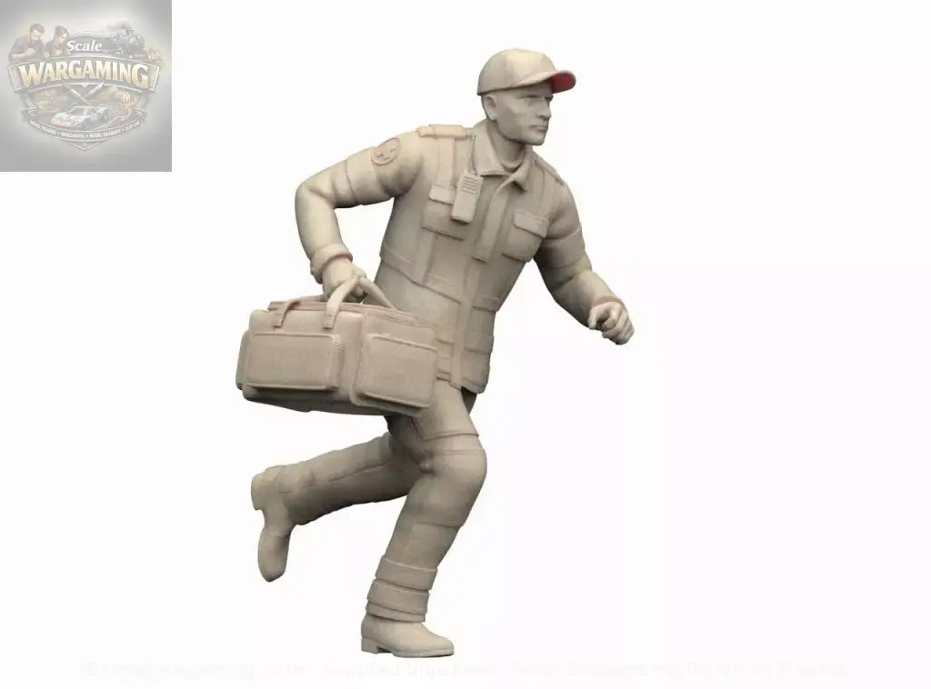 MM1307 Ambulance Crew Running Figure
