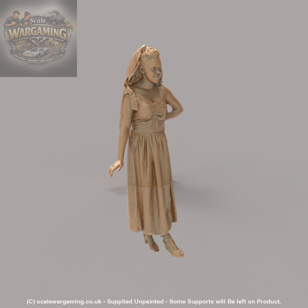 MM1399 Female in long dress Figure