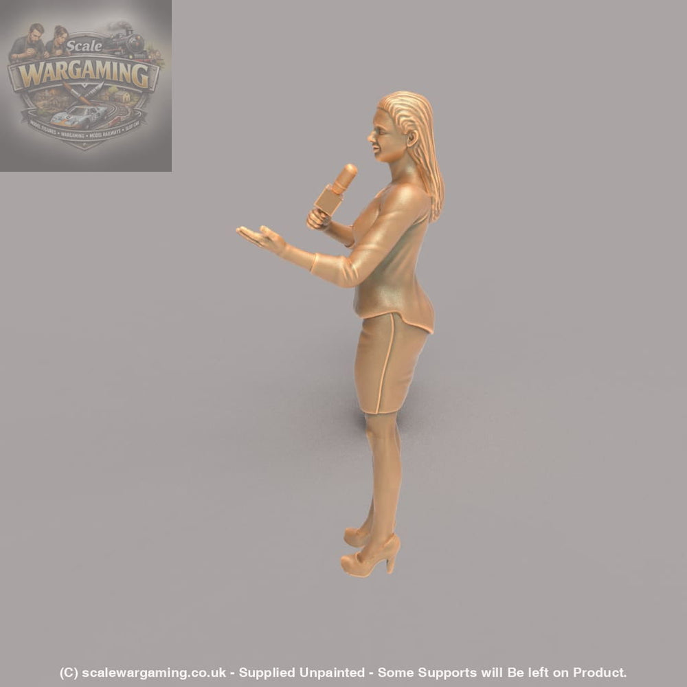 MM146 Female TV/Radio Reporter Figure
