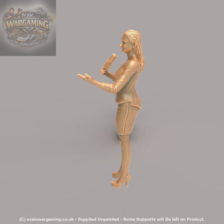 MM146 Female TV/Radio Reporter Figure