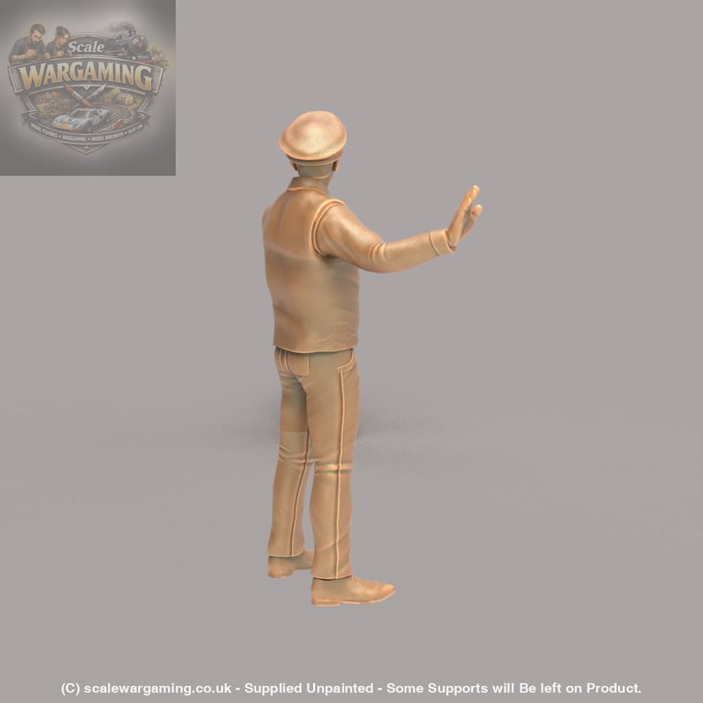 MM173 Traffic Policeman Directing Traffic Figure