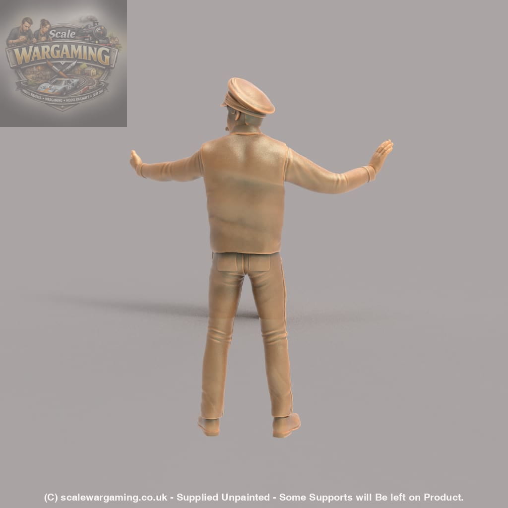 MM173 Traffic Policeman Directing Traffic Figure